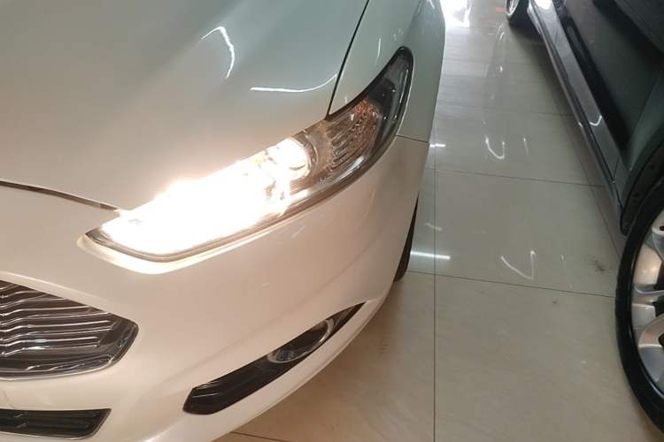 Used Ford Mondeo 2013 2.0L GTDi 200 Fashion Edition Left Front Headlight