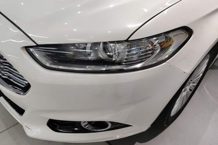 Used Ford Mondeo 2013 2.0L GTDi 200 Fashion Edition Left Front Headlight