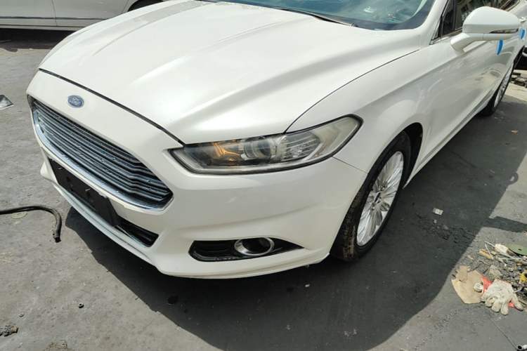 Used Ford Mondeo 2013 2.0L GTDi 200 Fashion Edition Left Front Headlight