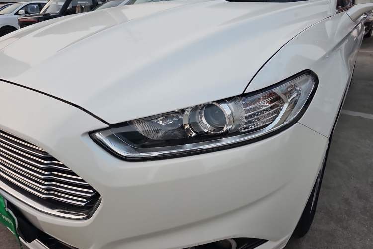 Used Ford Mondeo 2013 2.0L GTDi 200 Fashion Edition Left Front Headlight