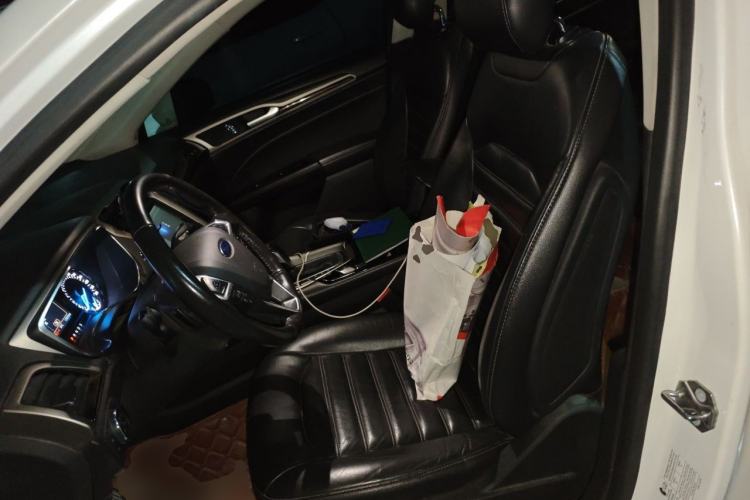 Used Ford Mondeo 2013 2.0L GTDi 200 Luxury Model Left Front Seat