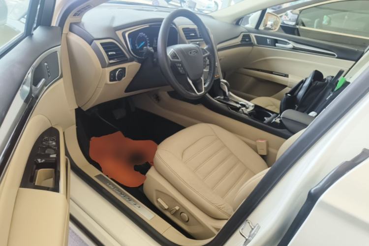 Used Ford Mondeo 2013 2.0L GTDi 200 Luxury Model Left Front Seat