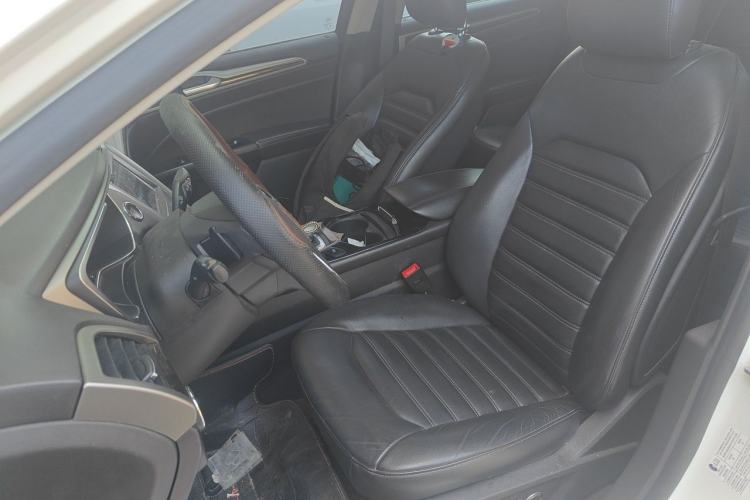 Used Ford Mondeo 2013 2.0L GTDi 200 Fashion Edition Left Front Seat