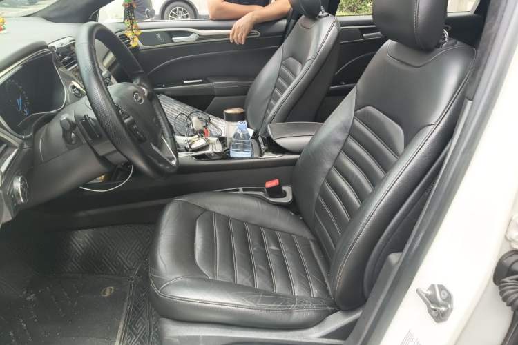 Used Ford Mondeo 2013 2.0L GTDi 200 Fashion Edition Left Front Seat