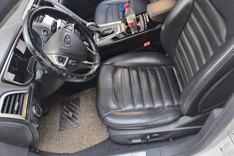 Used Ford Mondeo 2013 2.0L GTDi 200 Luxury Model Left Front Seat