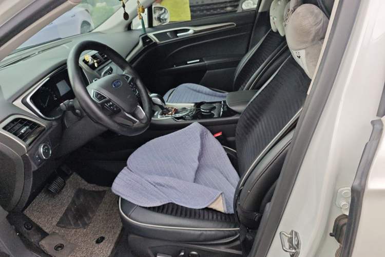 Used Ford Mondeo 2013 2.0L GTDi 200 Luxury Model Left Front Seat