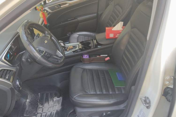 Used Ford Mondeo 2013 2.0L GTDi 200 Luxury Model Left Front Seat