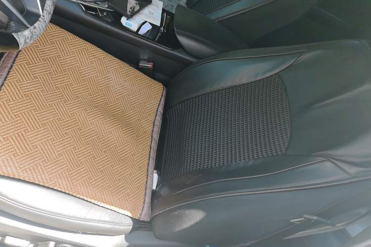 Used Ford Mondeo 2013 2.0L GTDi 200 Luxury Model Left Front Seat