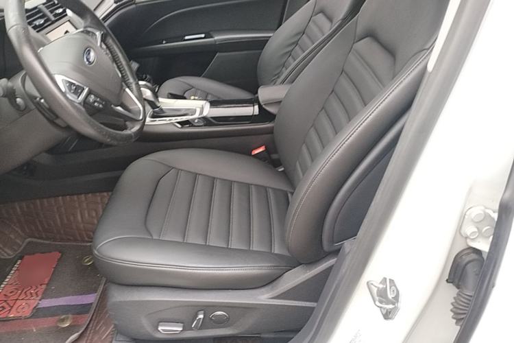 Used Ford Mondeo 2013 2.0L GTDi 200 Luxury Model Left Front Seat