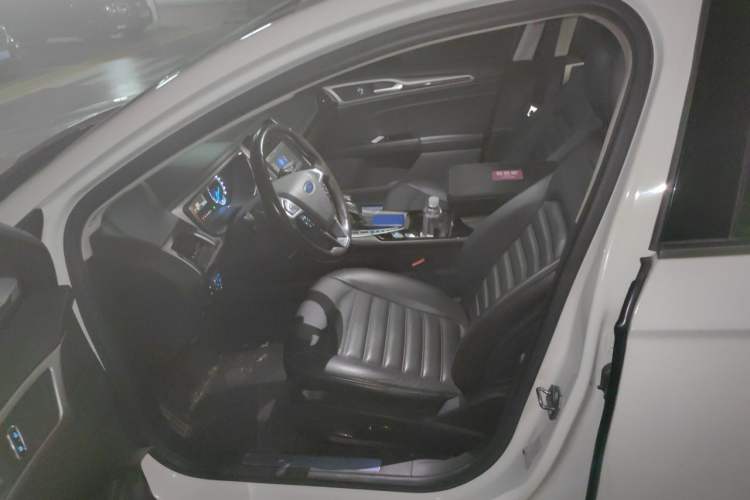 Used Ford Mondeo 2013 2.0L GTDi 200 Fashion Edition Left Front Seat