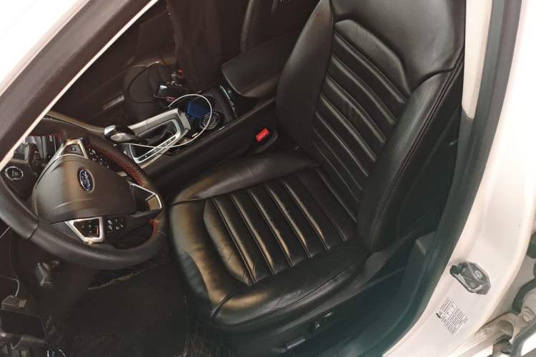 Used Ford Mondeo 2013 2.0L GTDi240 Ultimate Edition Left Front Seat