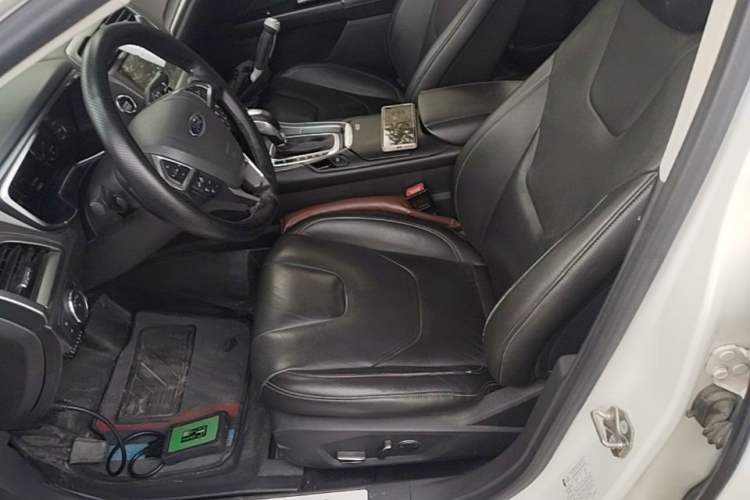 Used Ford Mondeo 2013 2.0L GTDi240 Luxury Sport Model Left Front Seat