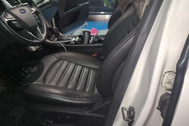 Used Ford Mondeo 2013 2.0L GTDi 200 Fashion Edition Left Front Seat