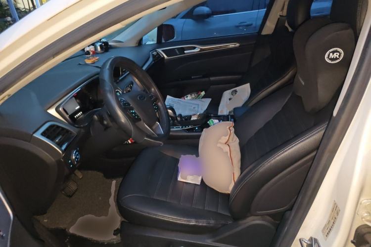 Used Ford Mondeo 2013 2.0L GTDi 200 Fashion Edition Left Front Seat
