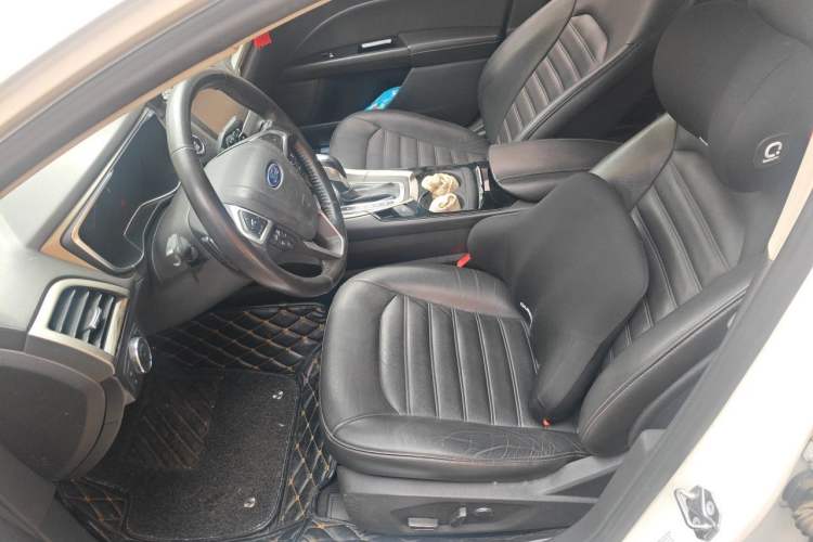 Used Ford Mondeo 2013 2.0L GTDi 200 Luxury Model Left Front Seat