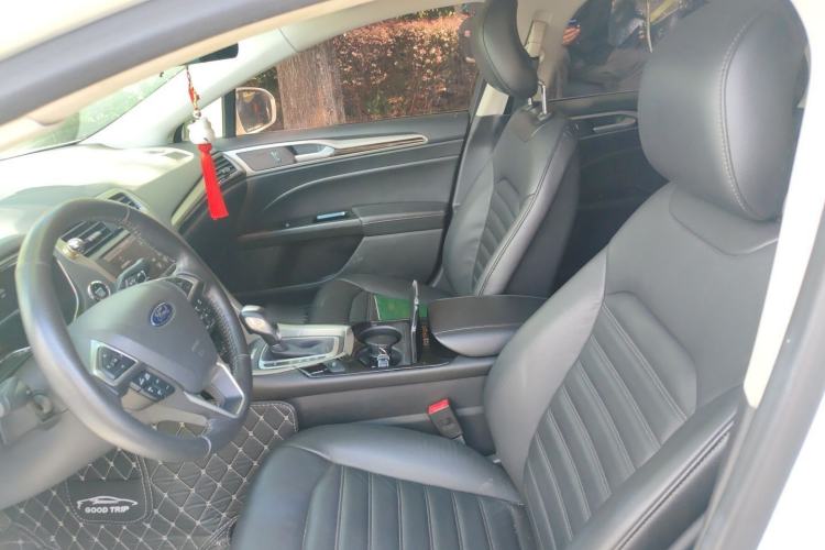 Used Ford Mondeo 2013 2.0L GTDi 200 Luxury Model Left Front Seat