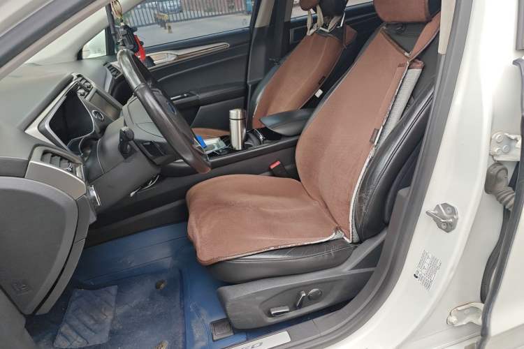 Used Ford Mondeo 2013 2.0L GTDi 200 Luxury Model Left Front Seat