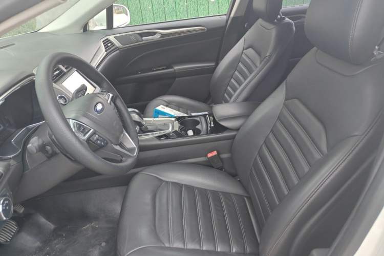 Used Ford Mondeo 2013 2.0L GTDi 200 Luxury Model Left Front Seat
