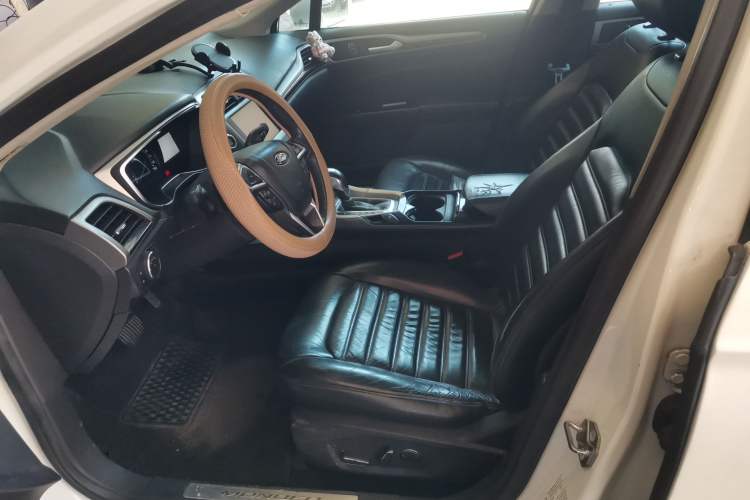Used Ford Mondeo 2013 2.0L GTDi 200 Luxury Model Left Front Seat