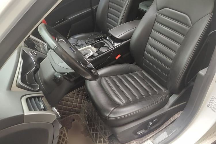 Used Ford Mondeo 2013 2.0L GTDi 200 Luxury Model Left Front Seat