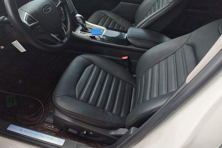 Used Ford Mondeo 2013 2.0L GTDi 200 Fashion Edition Left Front Seat