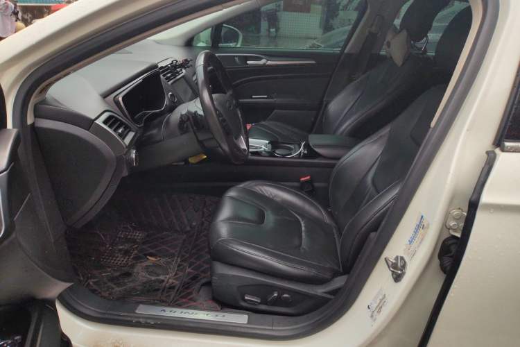 Used Ford Mondeo 2013 2.0L GTDi240 Luxury Sport Model Left Front Seat