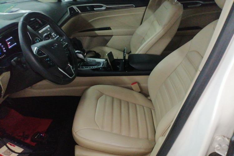 Used Ford Mondeo 2013 2.0L GTDi 200 Luxury Model Left Front Seat