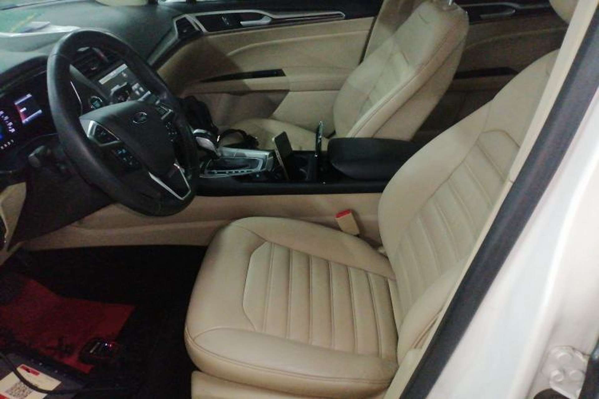 Used Ford Mondeo 2013 2.0L GTDi 200 Luxury Model Left Front Seat