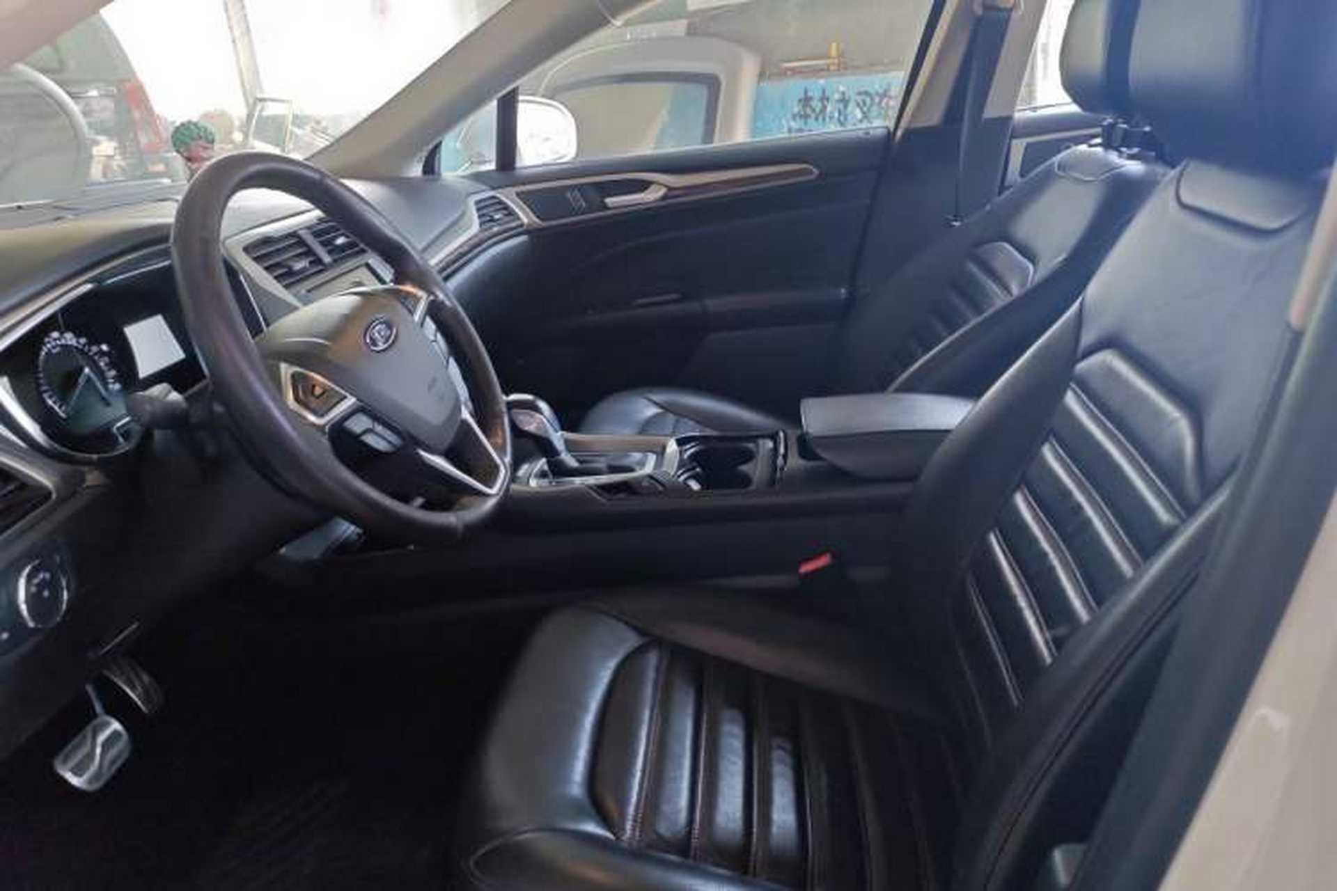 Used Ford Mondeo 2013 2.0L GTDi 200 Luxury Model Left Front Seat