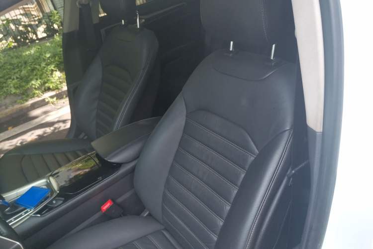 Used Ford Mondeo 2013 2.0L GTDi 200 Luxury Model Left Front Seat