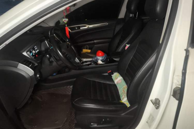 Used Ford Mondeo 2013 2.0L GTDi 200 Luxury Model Left Front Seat