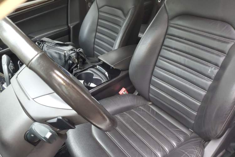 Used Ford Mondeo 2013 2.0L GTDi 200 Fashion Edition Left Front Seat