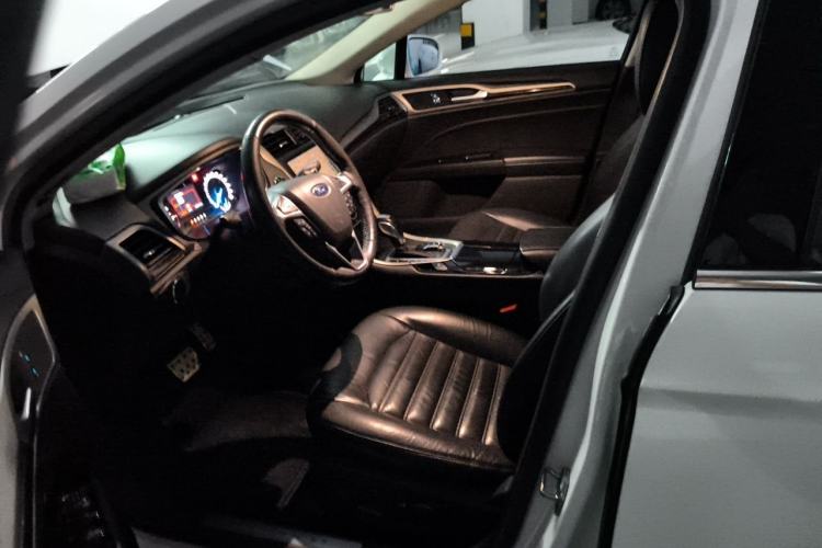Used Ford Mondeo 2013 2.0L GTDi 200 Fashion Edition Left Front Seat