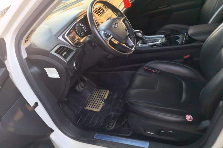 Used Ford Mondeo 2013 2.0L GTDi240 Luxury Sport Model Left Front Seat