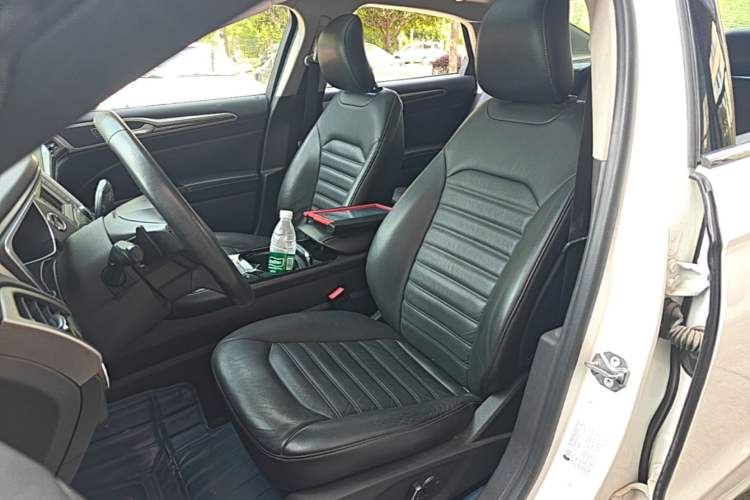 Used Ford Mondeo 2013 2.0L GTDi 200 Fashion Edition Left Front Seat