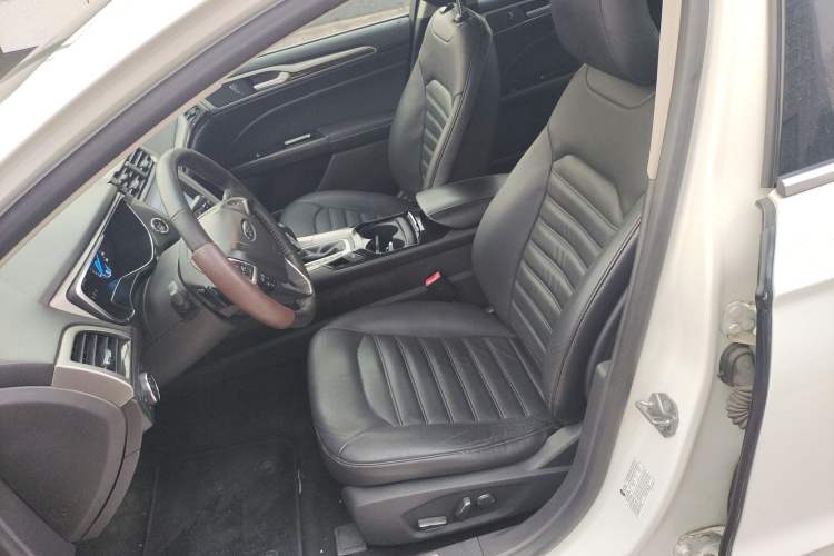 Used Ford Mondeo 2013 2.0L GTDi 200 Fashion Edition Left Front Seat