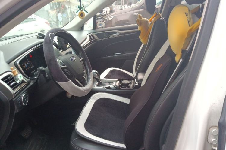 Used Ford Mondeo 2013 2.0L GTDi 200 Fashion Edition Left Front Seat