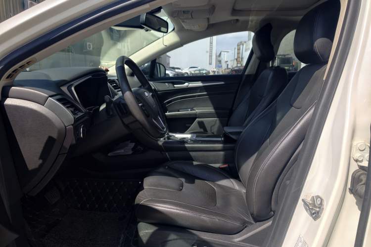 Used Ford Mondeo 2013 2.0L GTDi240 Luxury Sport Model Left Front Seat