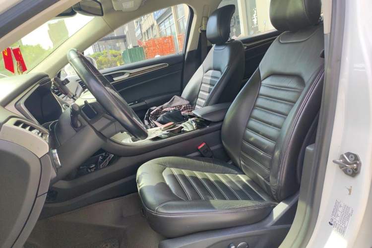 Used Ford Mondeo 2013 2.0L GTDi 200 Luxury Model Left Front Seat
