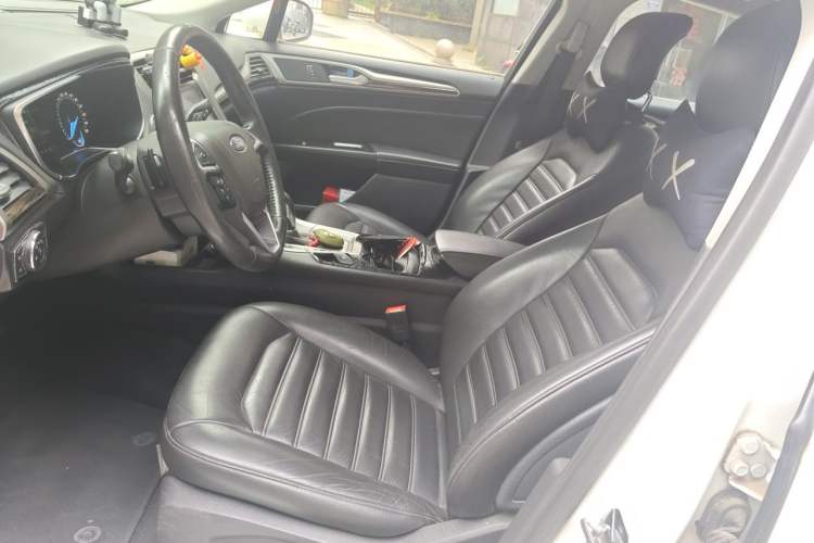 Used Ford Mondeo 2013 2.0L GTDi 200 Fashion Edition Left Front Seat