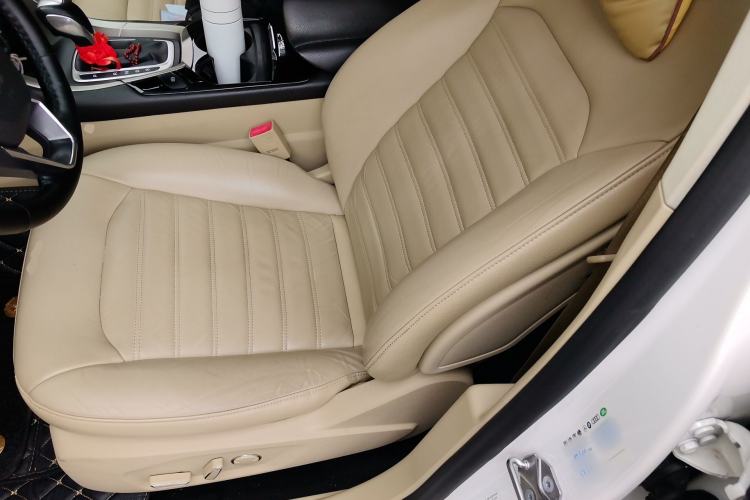 Used Ford Mondeo 2013 2.0L GTDi 200 Fashion Edition Left Front Seat