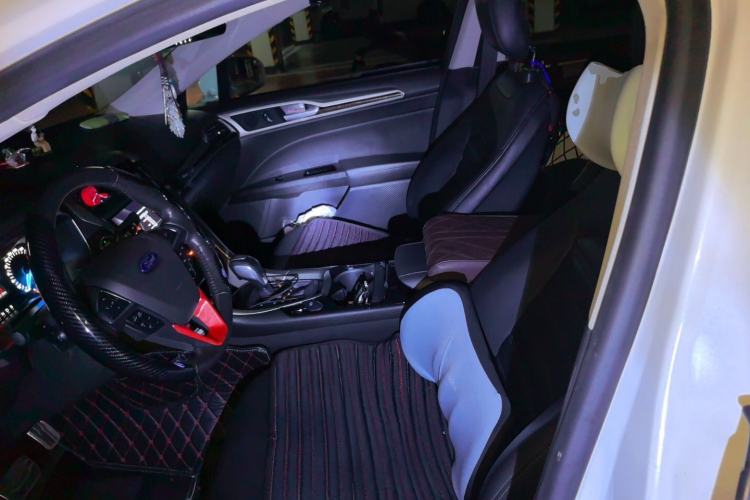 Used Ford Mondeo 2013 2.0L GTDi 200 Fashion Edition Left Front Seat