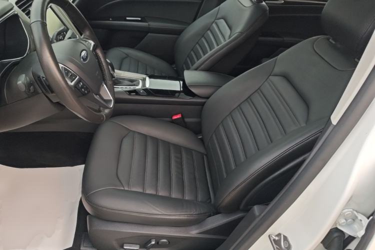 Used Ford Mondeo 2013 2.0L GTDi 200 Luxury Model Left Front Seat