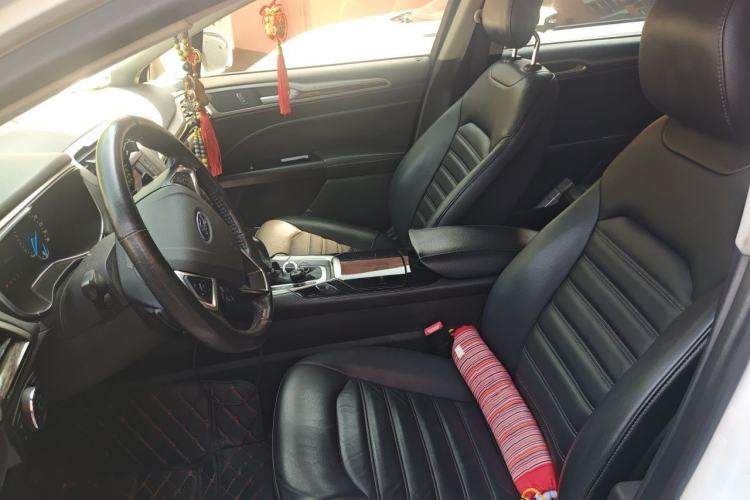 Used Ford Mondeo 2013 2.0L GTDi 200 Fashion Edition Left Front Seat
