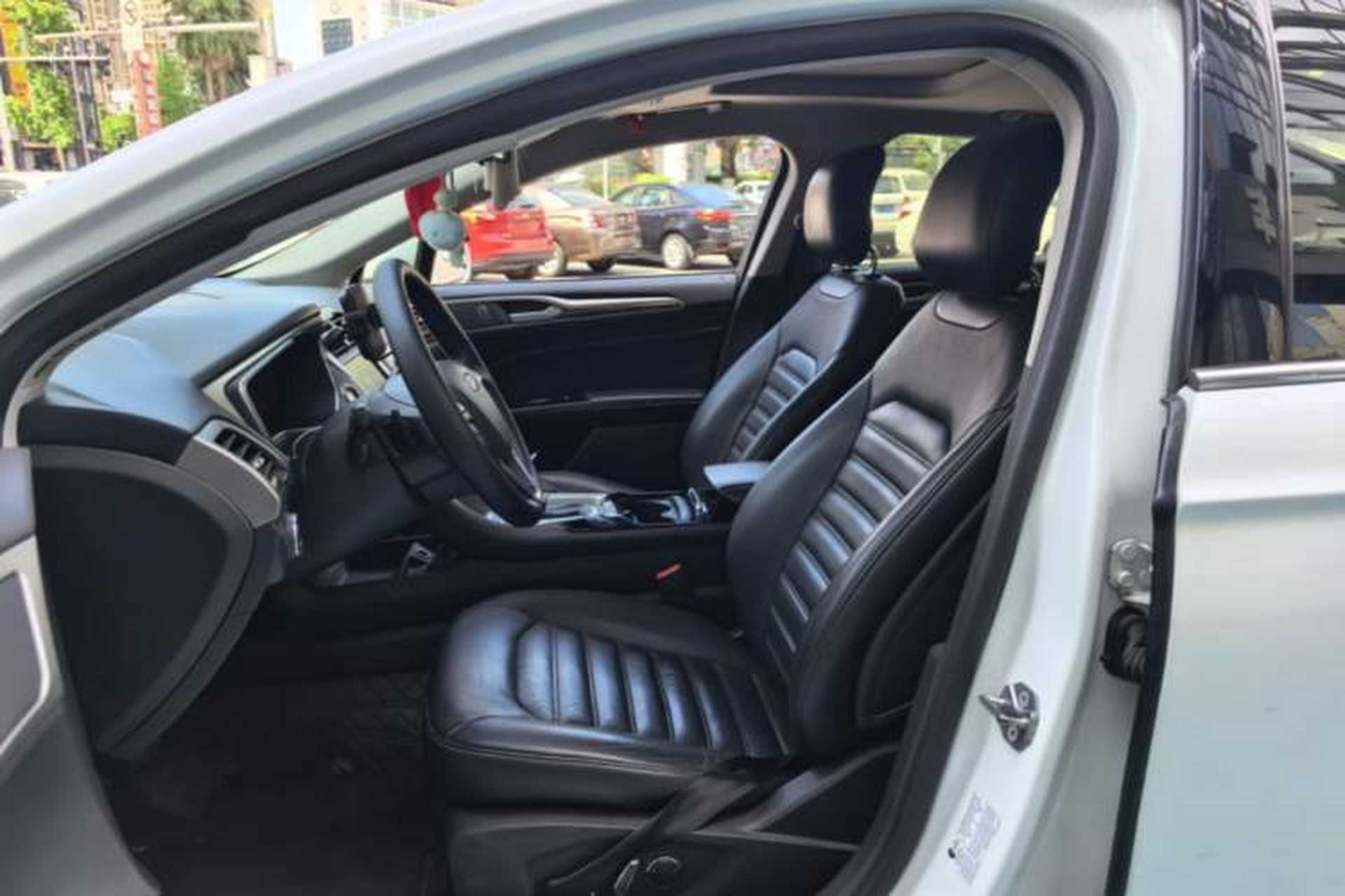 Used Ford Mondeo 2013 2.0L GTDi 200 Luxury Model Left Front Seat