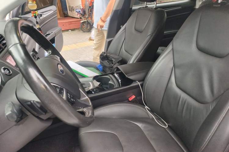Used Ford Mondeo 2013 2.0L GTDi240 Luxury Sport Model Left Front Seat