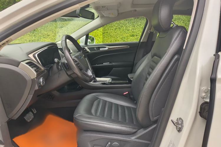 Used Ford Mondeo 2013 2.0L GTDi 200 Fashion Edition Left Front Seat