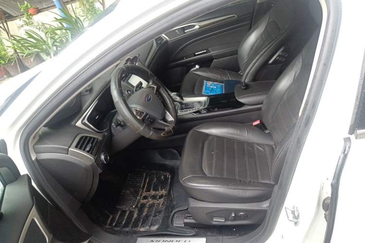 Used Ford Mondeo 2013 2.0L GTDi240 Flagship Edition Left Front Seat