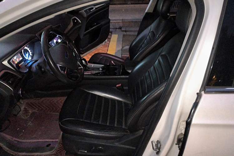 Used Ford Mondeo 2013 2.0L GTDi 200 Fashion Edition Left Front Seat
