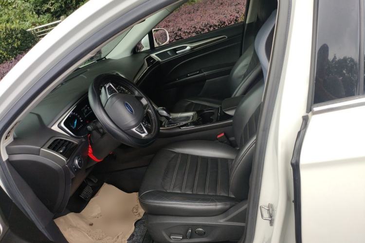 Used Ford Mondeo 2013 2.0L GTDi 200 Luxury Model Left Front Seat